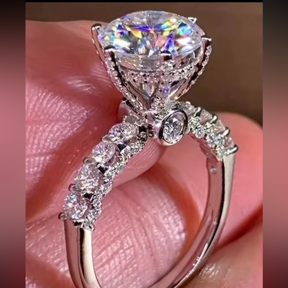 White Topaz Halo Engagement Ring - White Gold - Picture 3 of 4